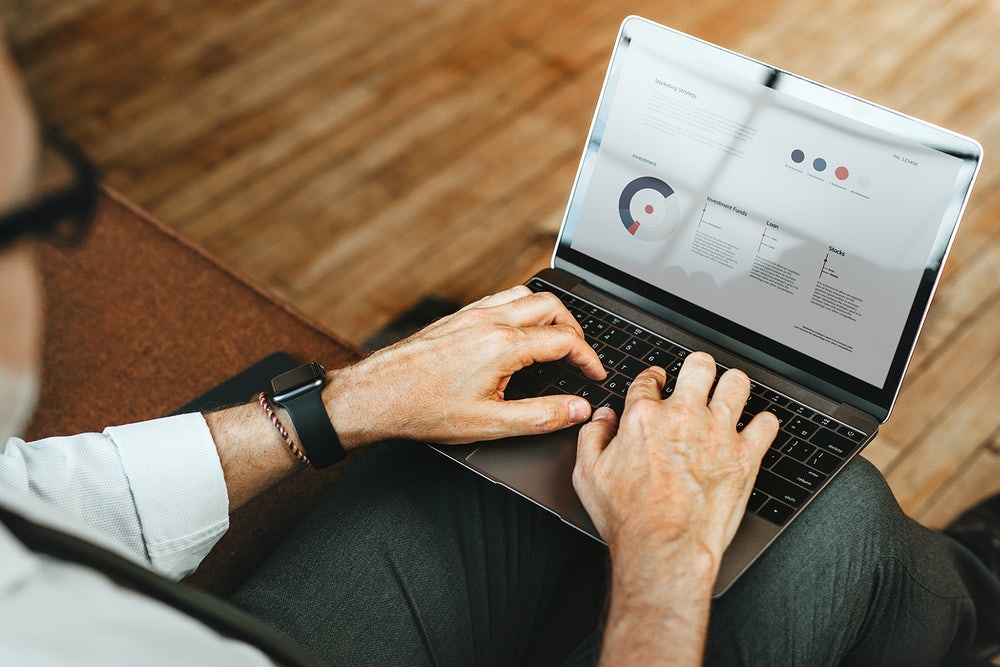 Why You Should Use a Premium WordPress Theme Instead of Free Website Builders
